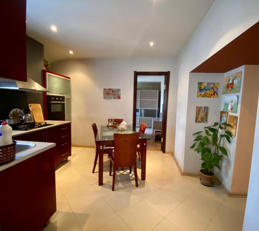 Opera Apartment Тбилиси Экстерьер фото